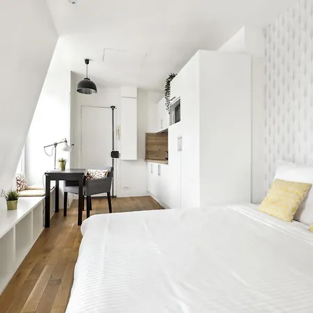 Bright Floor Near Pere Lachaise Apartman Párizs